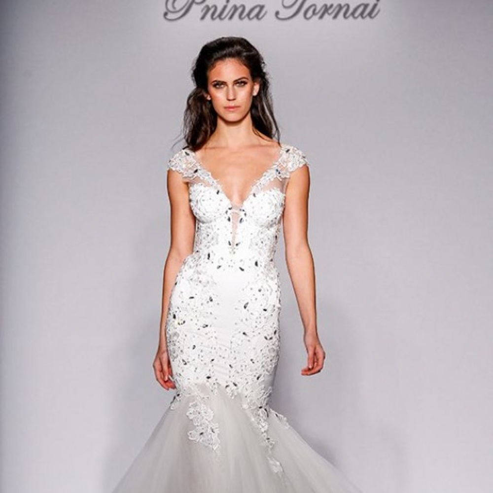 Pnina Tornai wedding gown